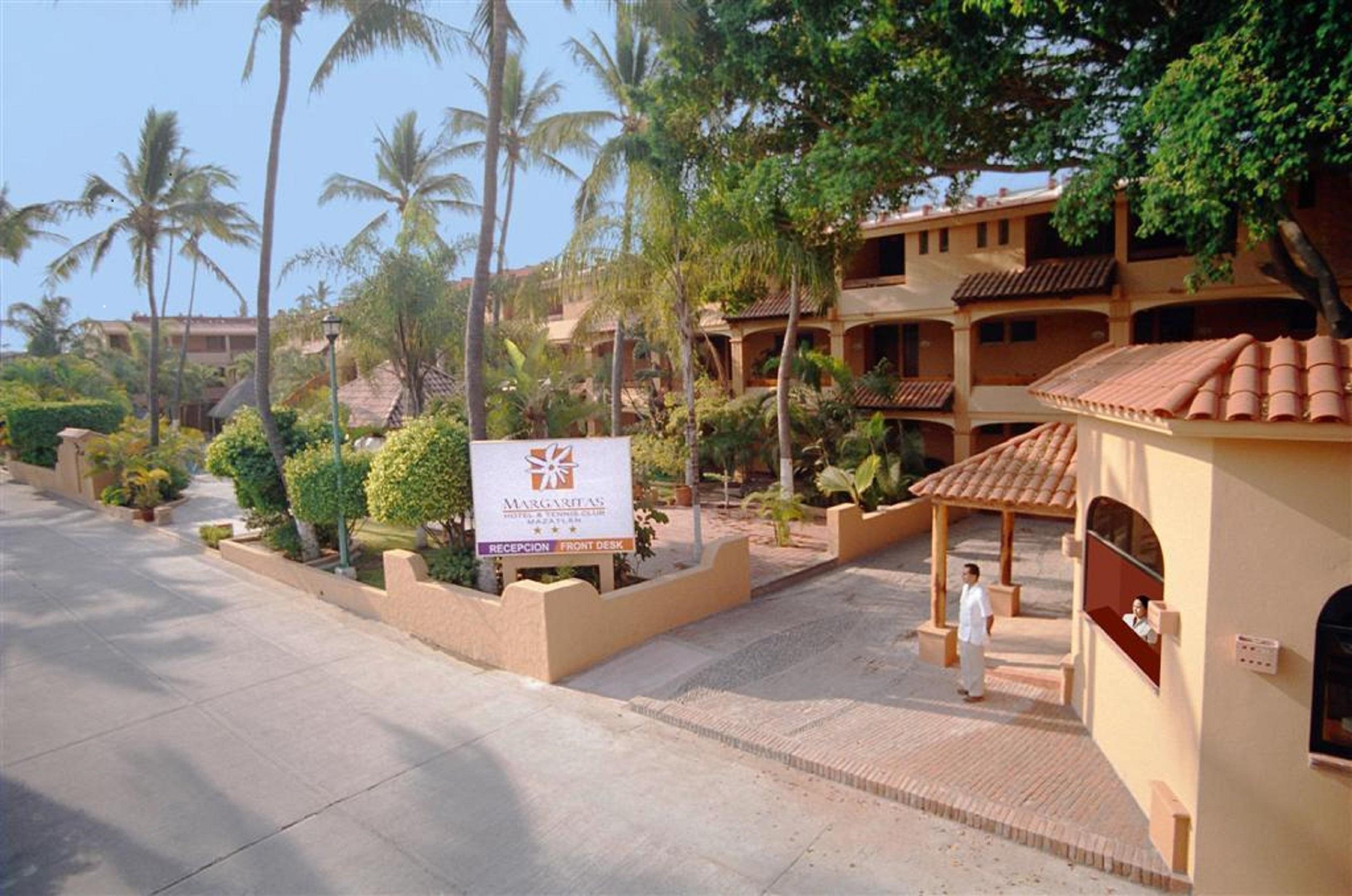 Hotel Margaritas Mazatlan Bagian luar foto